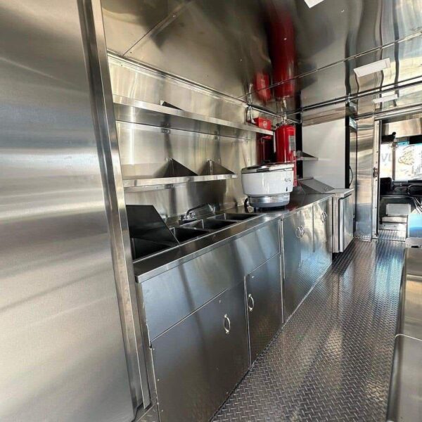 New Custom 16’ Food Truck